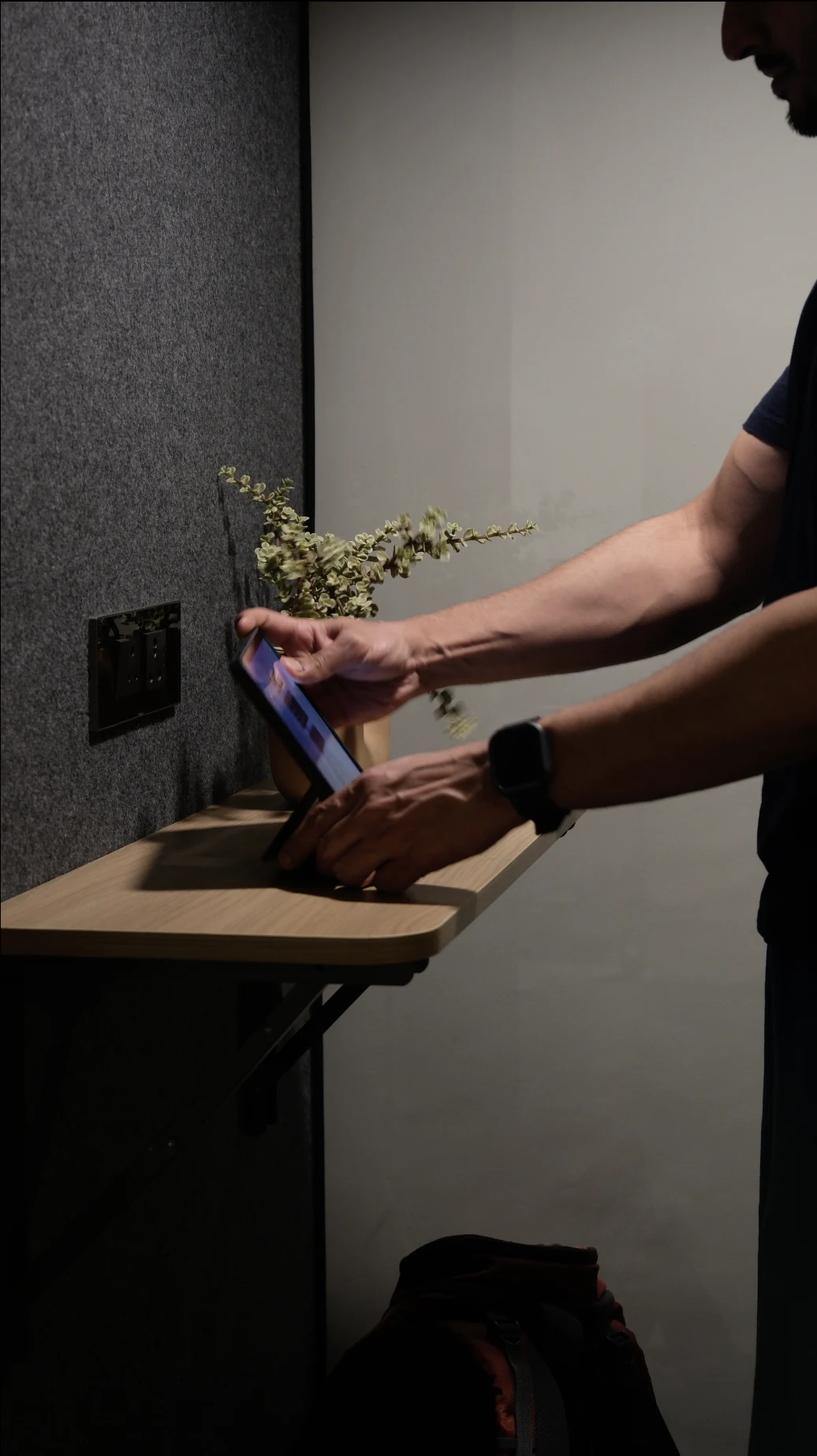 Using a tablet inside ONE POD
